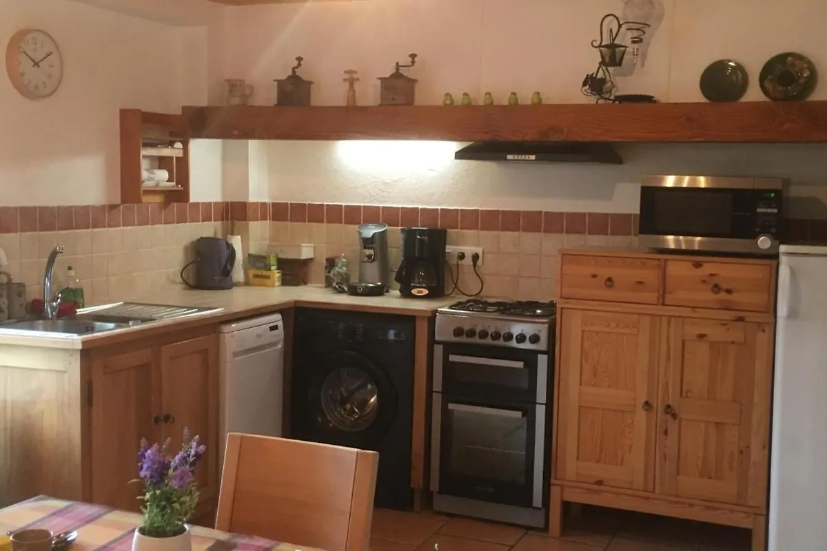 Chambres D'Hotes Dans Les Gorges De La Sioule Chouvigny Bed & Breakfast